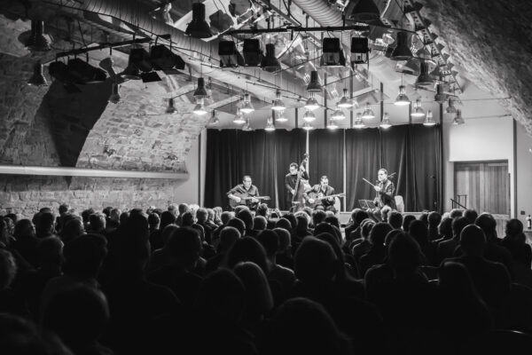 Gismo Graf Trio <br>ft. Christiaan Van Hemert, Violine