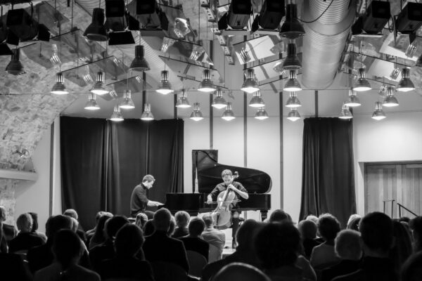 Lionel Martin, Cello & Demian Martin, Klavier