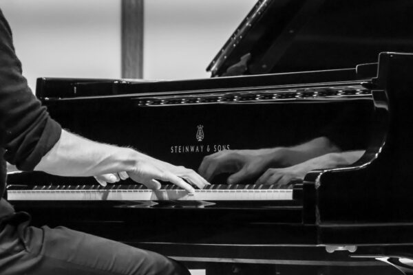 Lionel Martin, Cello & Demian Martin, Klavier